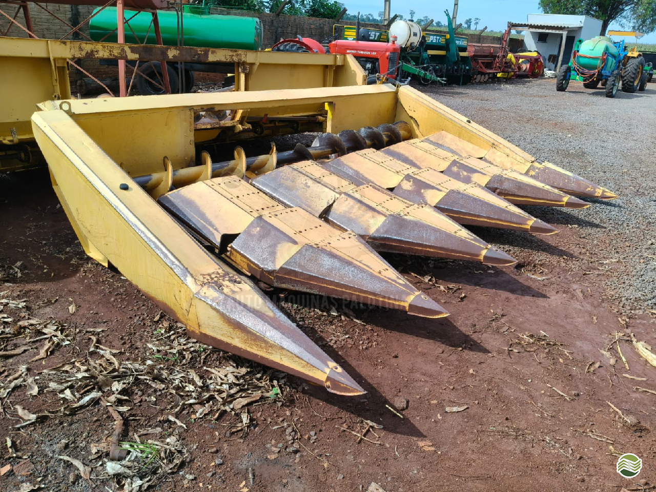 PLATAFORMA COLHEITADEIRA NEW HOLLAND MILHO 5 LINHAS Auto Máquinas Palotina PALOTINA PARANÁ PR